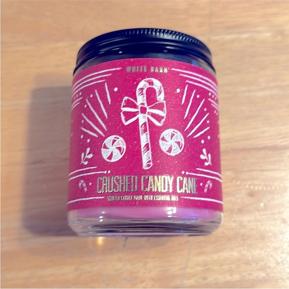 🆕 Bath and Body Works - Crushed Candy Cane Candle